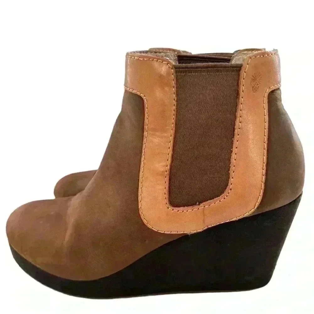 Tommy Bahamas Kishiko ankle booties 6 brown nubuck leather wedge platform boots
